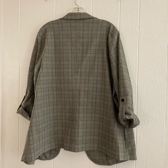 NWT 89 TH & Madison plaid suit, fall and spring jacket rolled cuffs 1X - Picture 2 of 15